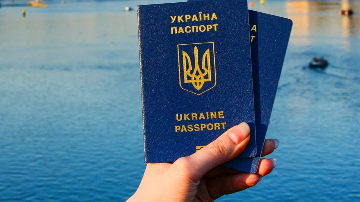 Украинцы, вывезенные в Россию, смогут вернуться домой без паспортов — вице-премьер Украины Ирина Верещук