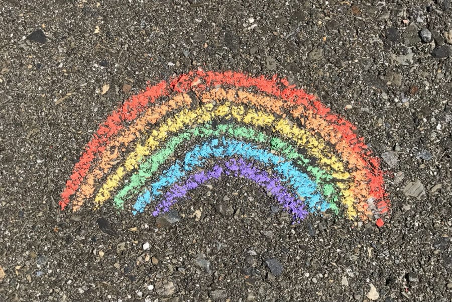 В России по доносу депутата завели первое дело о «пропаганде» ЛГБТ. Его возбудили в отношении издательства Popcorn Books