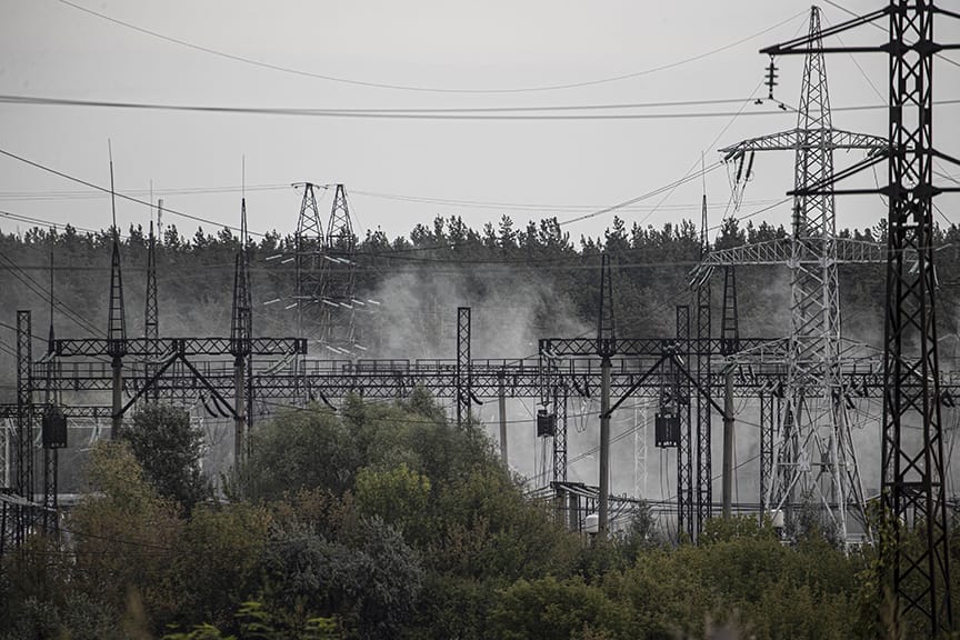 Россия обстреляла объекты критической инфраструктуры в Запорожской и Харьковской областях Украины