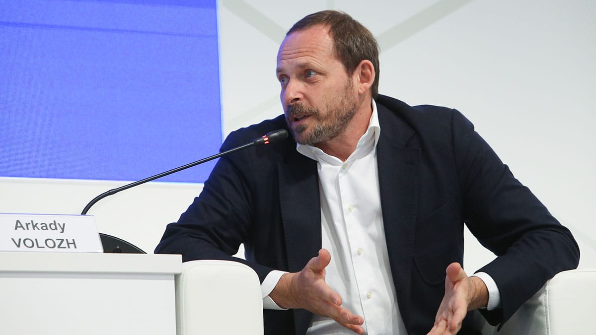 Волож публично осудил вторжение в Украину. Ранее сооснователя «Яндекса» раскритиковали за попытку убрать из биографии упоминания о России