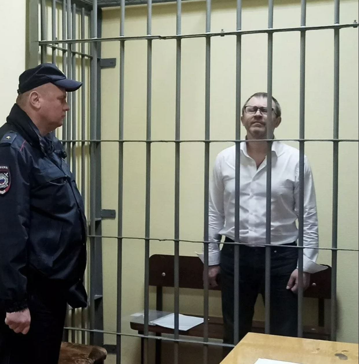 Крымского депутата-единоросса приговорили к 16 годам колонии по делу о госизмене