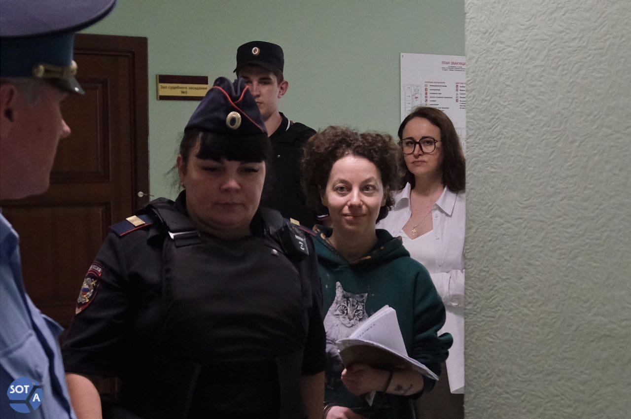 Адвокаты Евгении Беркович и Светланы Петрийчук подтвердили, что гособвинение запросило для подсудимых по шесть лет колонии