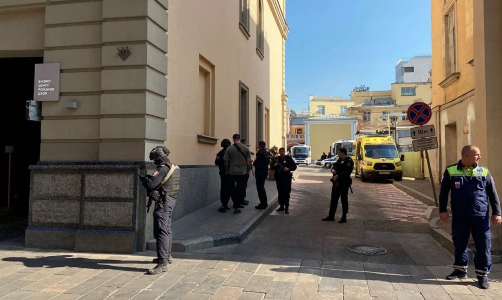 Один человек погиб и двое ранены в результате стрельбы у офиса Wildberries