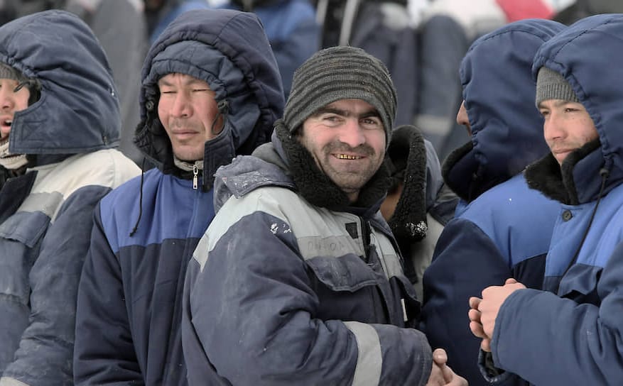 В Волгоградской области мигрантам запретили работать по патентам в 9 отраслях