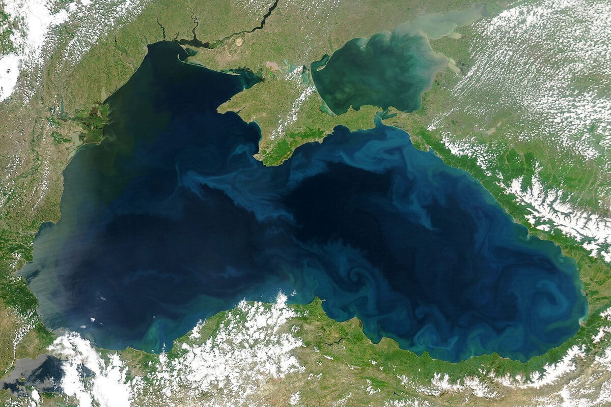 Белый дом: США и РФ договорились о неприменении силы в Черном море. Киев заявил о готовности атаковать военные корабли в западной части моря