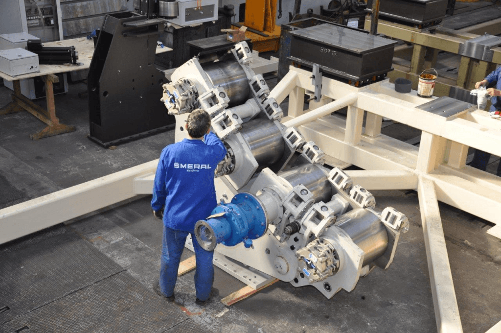 Украина заявила, что 8 чешских компаний поставляют станки ВПК РФ, в Чехии ответили, что не знают о таких. The Insider нашел таких более 10