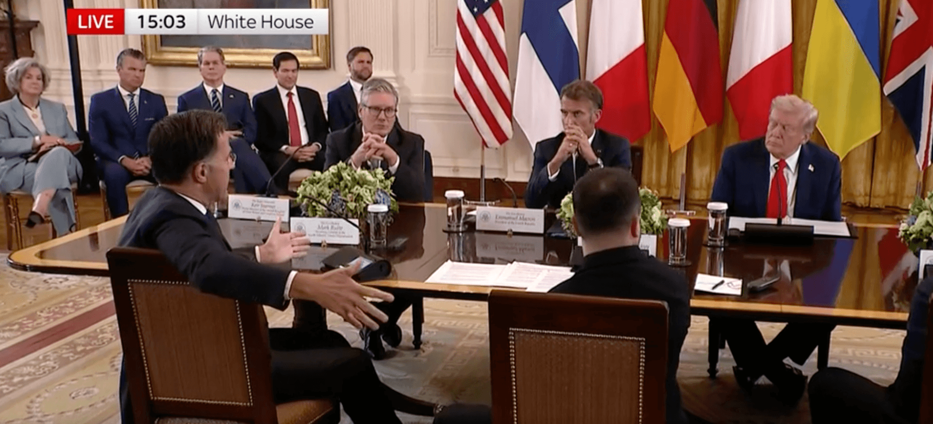 На линию фронта грустно смотреть, Путин принимает гарантии безопасности, беседа содержательная. Первые заявления на встрече с лидерами ЕС