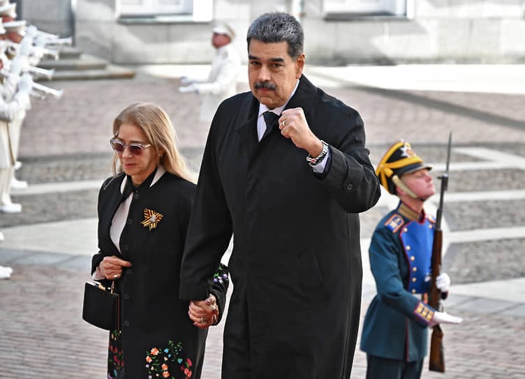 Трамп: США захватили президента Венесуэлы и вывезли его из страны вместе с женой