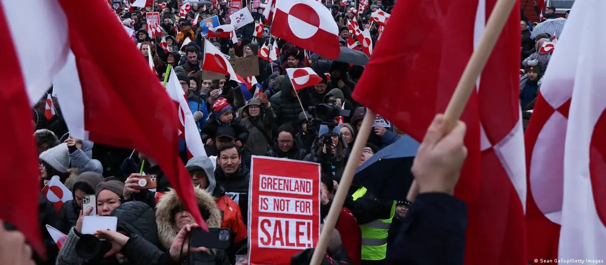 Тысячи людей в Дании вышли на протесты против планов Трампа аннексировать Гренландию