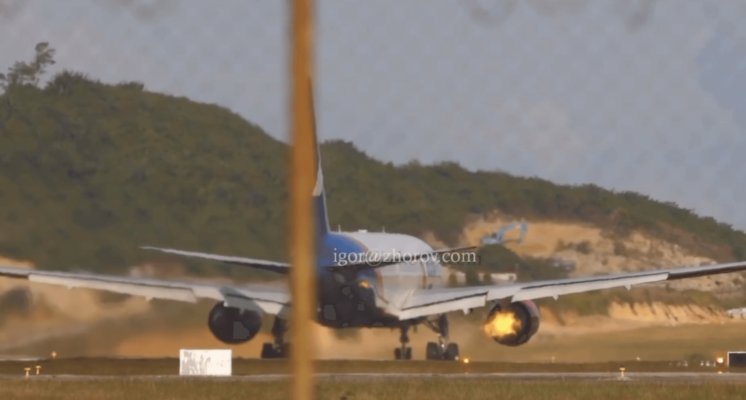 Самолет Azur Air, прервавший на Пхукете взлет из-за помпажа авиадвигателя, больше года летал с просроченным техосмотром — «Авиаторщина»