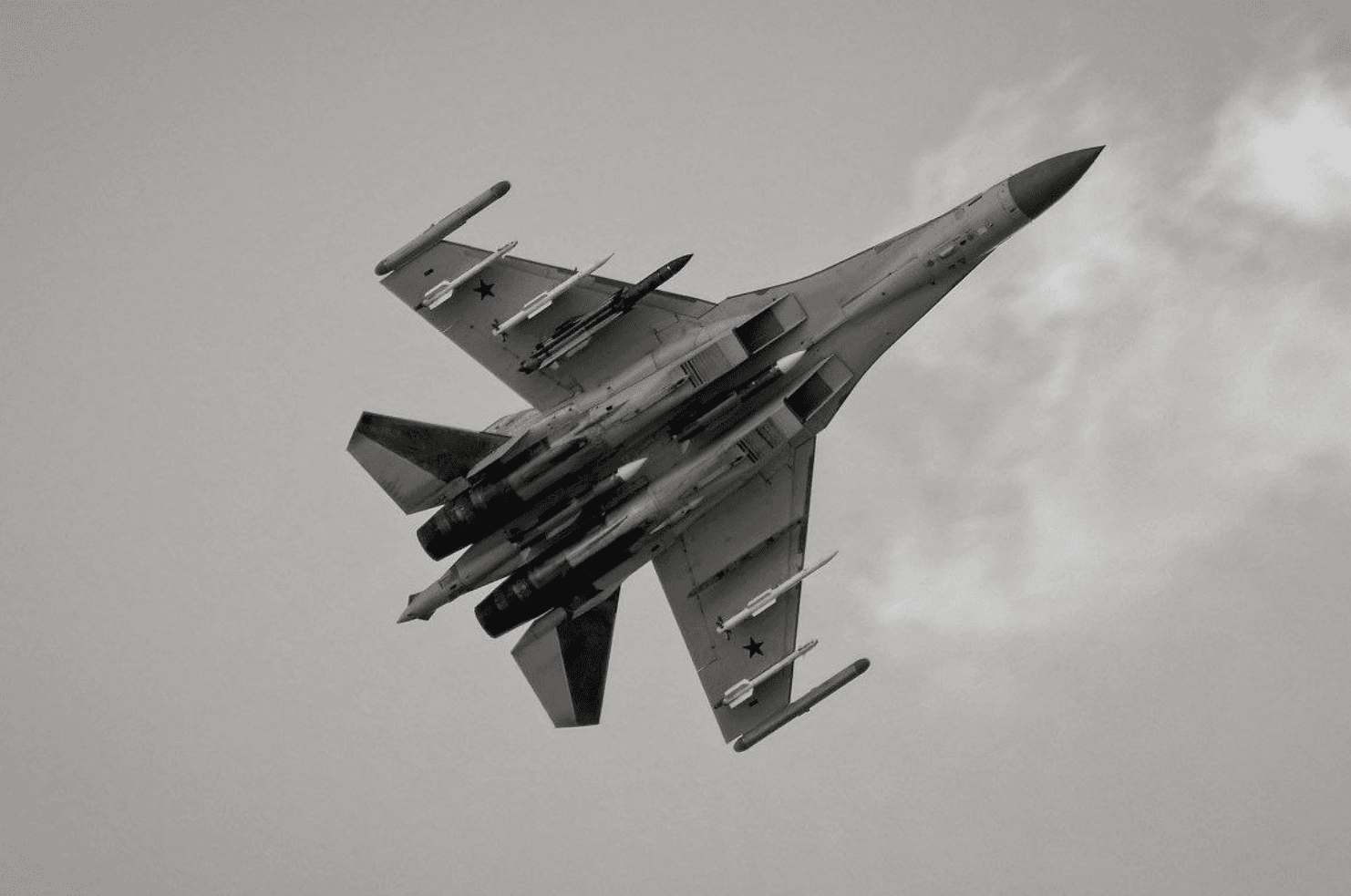 ВКС РФ потеряли истребитель Су-35 в районе Токмака. Это четвертый случай за время войны, когда российский самолет сбивает собственная ПВО