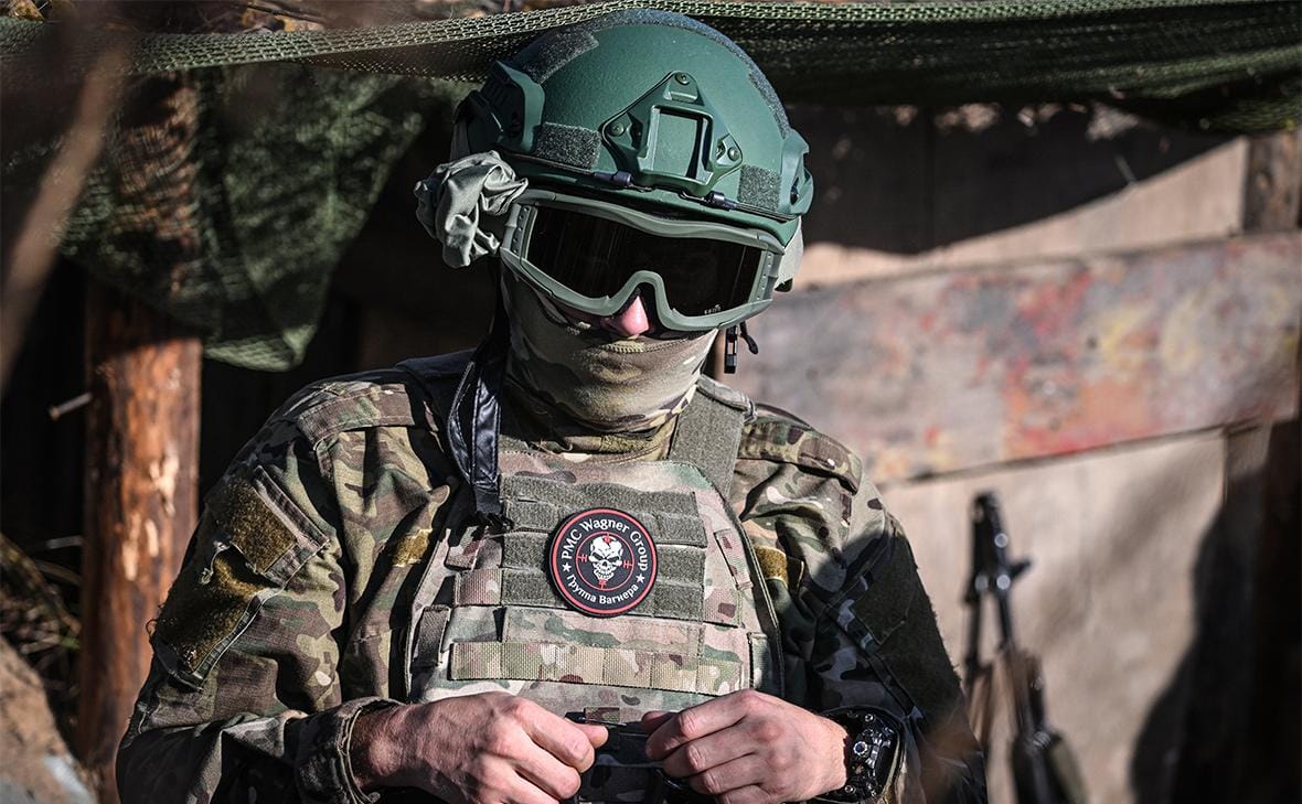 Вагнеровец, осужденный до войны за убийство и изнасилование, вернулся и изнасиловал девушку. Она смогла сбежать и он сжег пустую машину