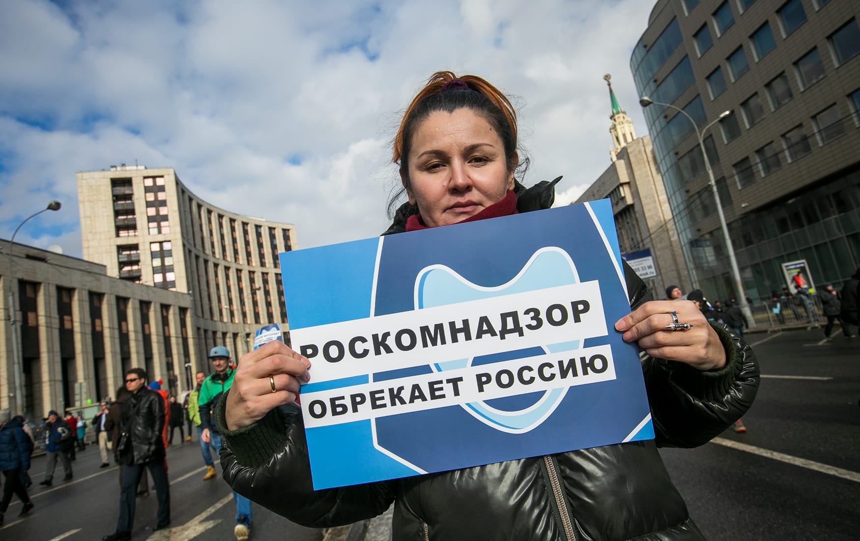 Роскомнадзор пожаловался в СК на 45 «иноагентов», «систематически нарушающих» требования маркировки. Возбуждены 25 уголовных дел