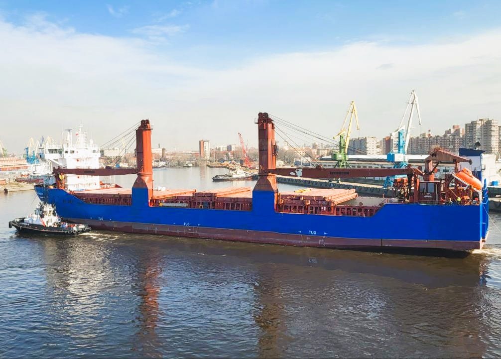 На затонувшем у берегов Испании российском сухогрузе находились люки реакторов для самого мощного атомохода в мире — «Агентство»