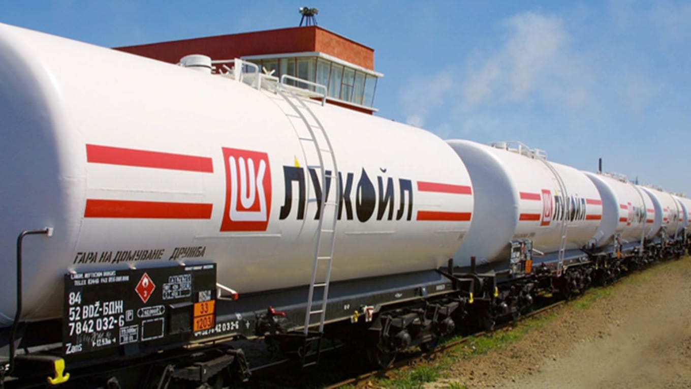 Литва прекратит транзит нефтепродуктов «Лукойла» в Калининград по своим железным дорогам — LRT