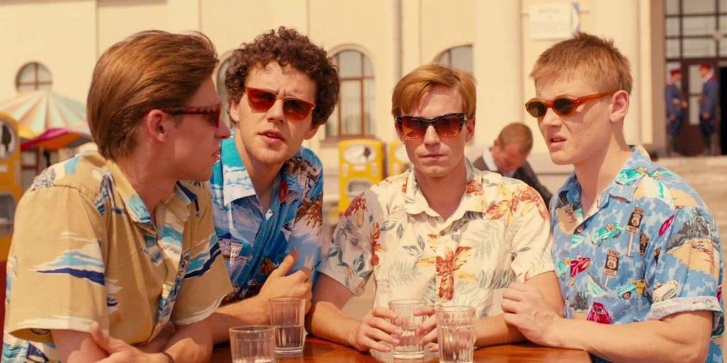 кадр из сериала "Фарца"