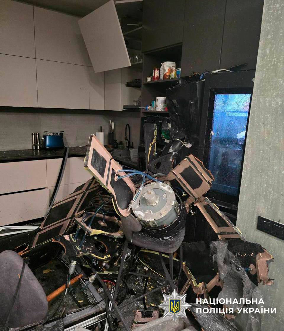 Последствия «прилетов» БПЛА в жилых домах в Киеве