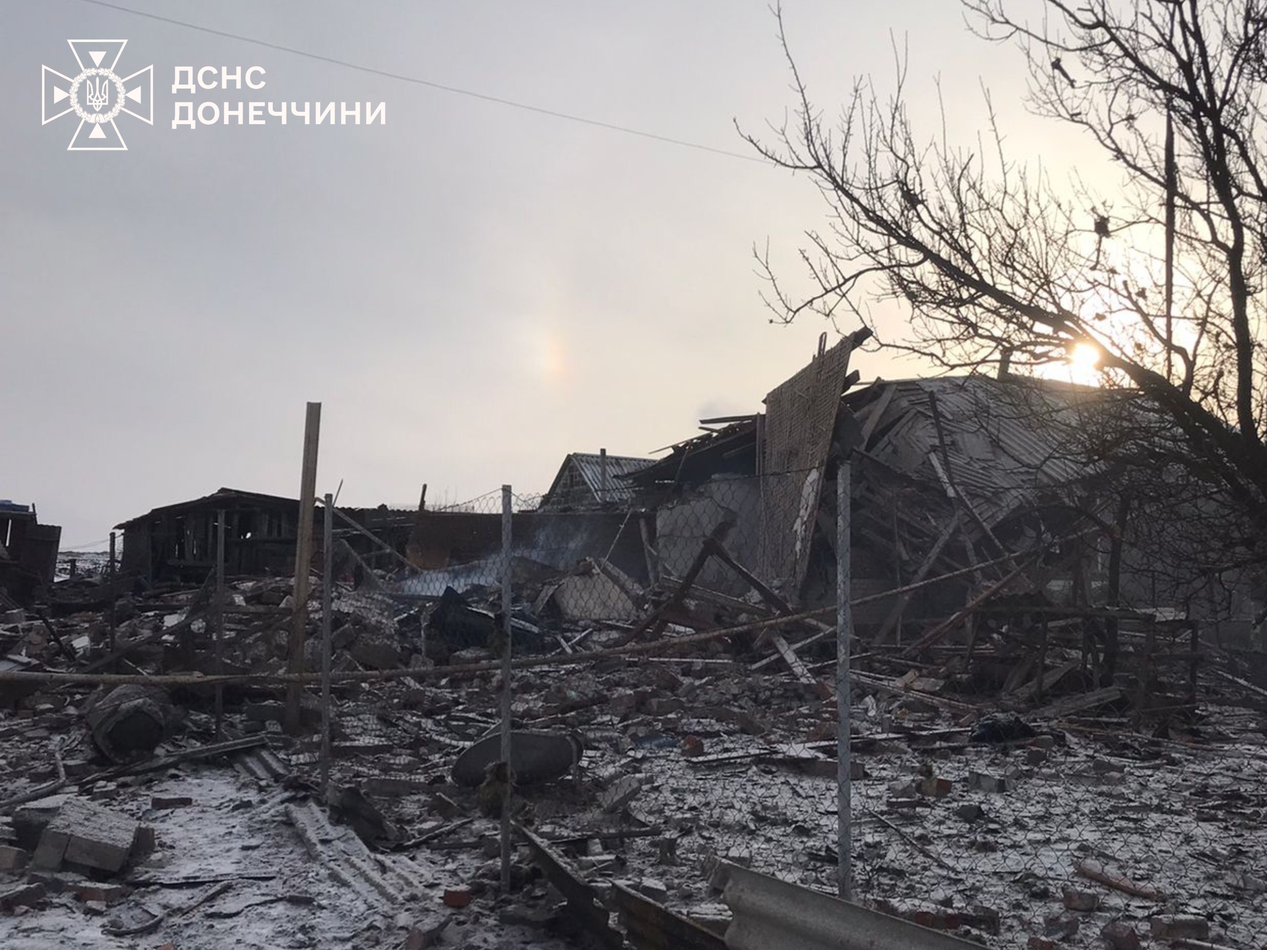 Последствия российского удара по селу Черкасскому в Донецкой области в ночь на 23 января 2026 года