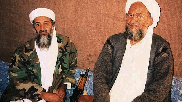 Айман аз-Завахири (справа) унаследовав от Усамы бен Ладена пост лидера Аль-Каиды безуспешно пытался усмирить Абу Бакра аль-Багдади