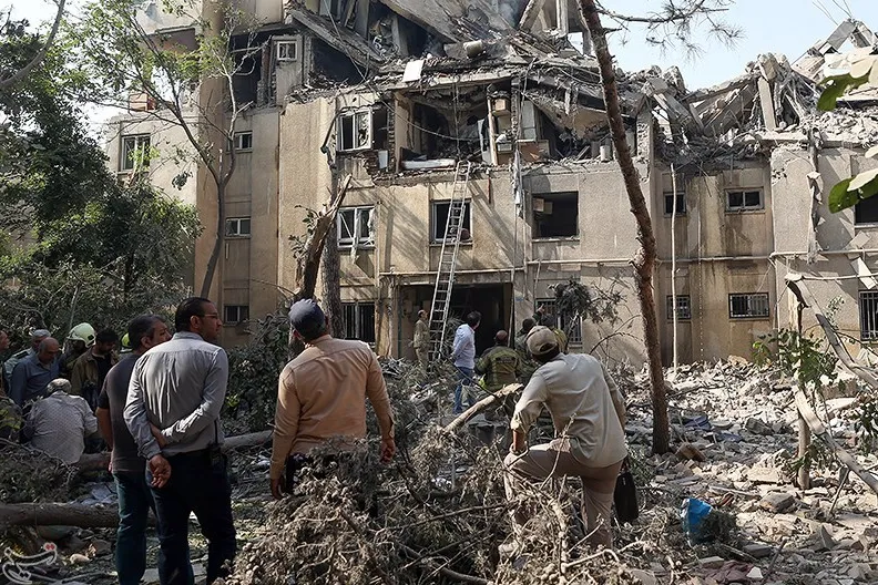 Последствия ударов по Тегерану. Фото: Iran International