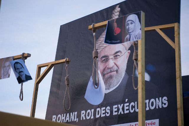Акция протеста в Париже против применения смертной казни в Иране. Фото: Русская служба Би-би-си