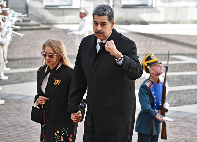 Николас Мадуро с супругой Силией Флорес. Фото: Дмитрий Азаров, «Коммерсантъ»